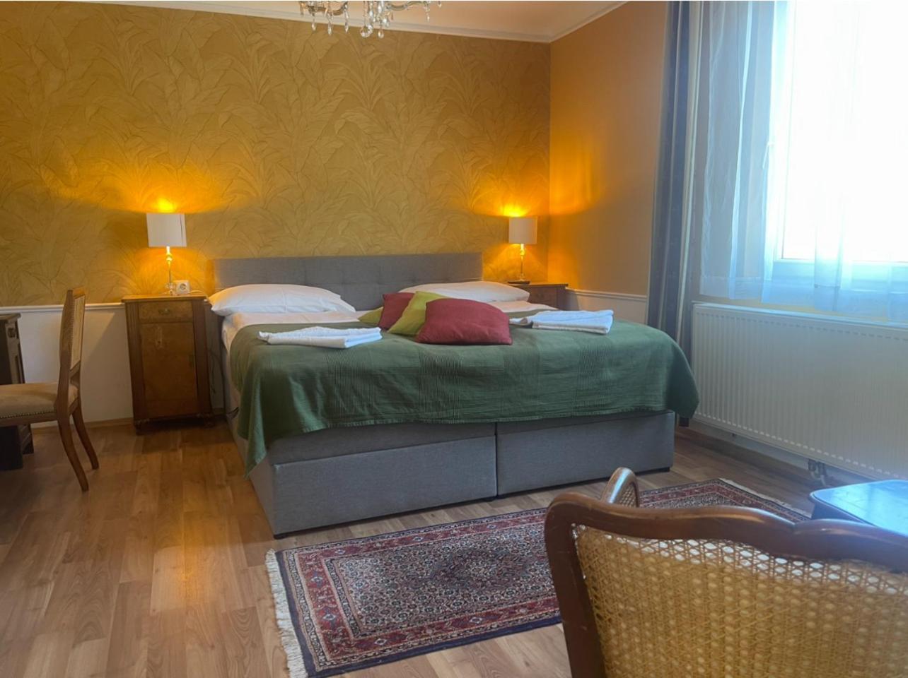 Corso, Zimmer & Fruehstueck Pressbaum Buitenkant foto