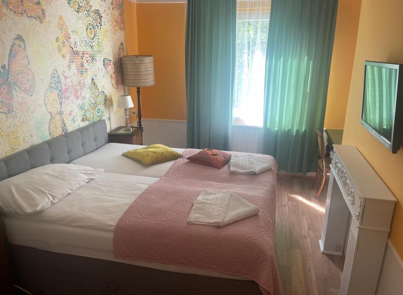 Corso, Zimmer & Fruehstueck Pressbaum Buitenkant foto